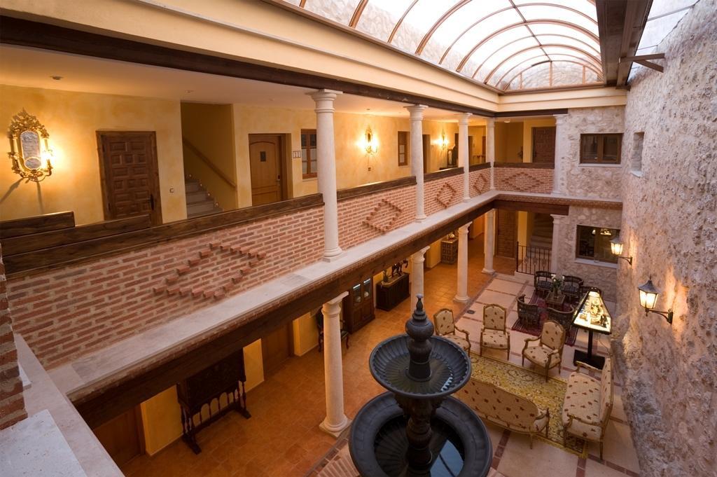 Residencia Real Del Castillo De Curiel Curiel de Duero エクステリア 写真